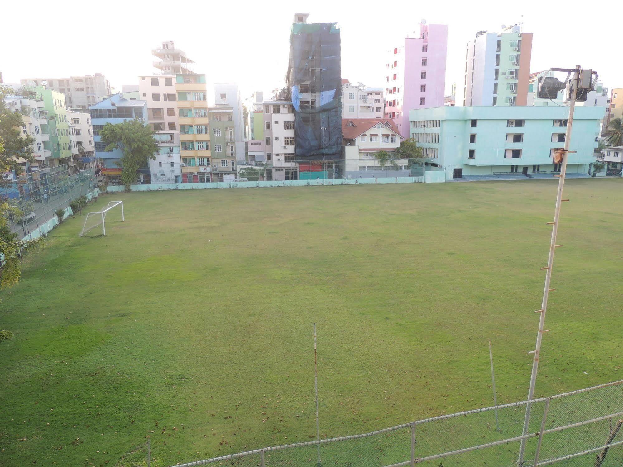 Off Day Inn Male Bagian luar foto